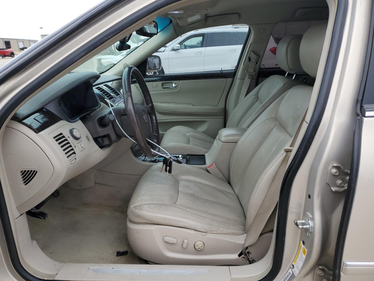 2008 Cadillac DTS - Image 7