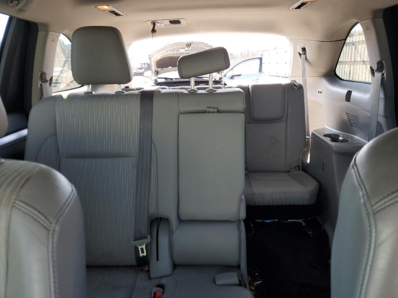 2016 Toyota Highlander - Image 10