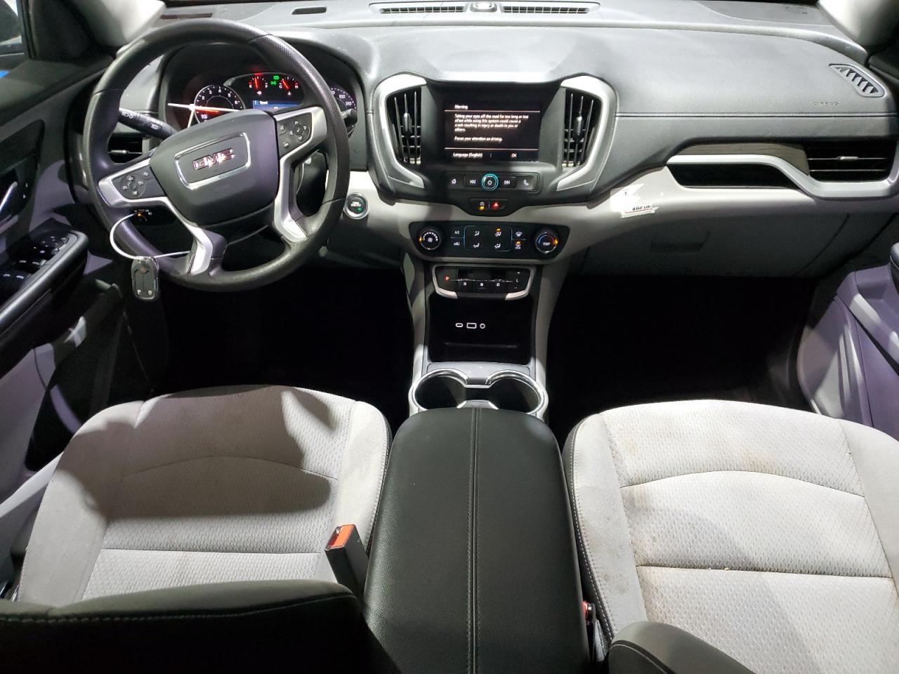 2022 GMC Terrain - Image 8
