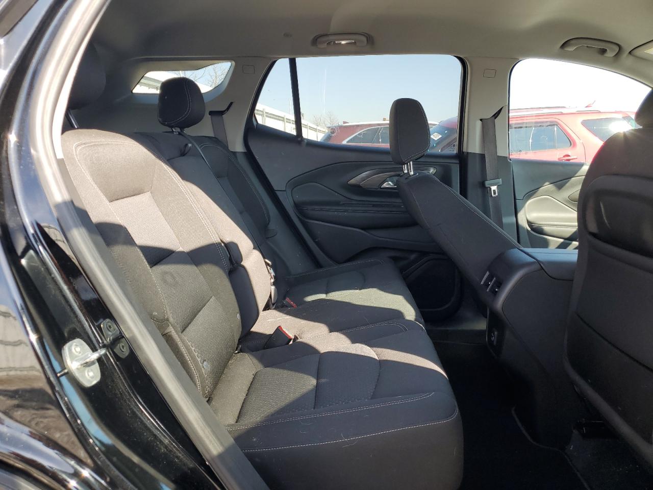 2022 GMC Terrain - Image 11