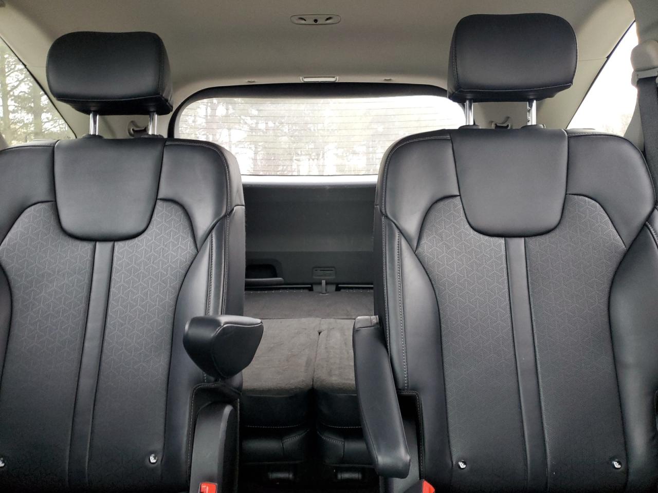 2022 Kia Sorento - Image 10