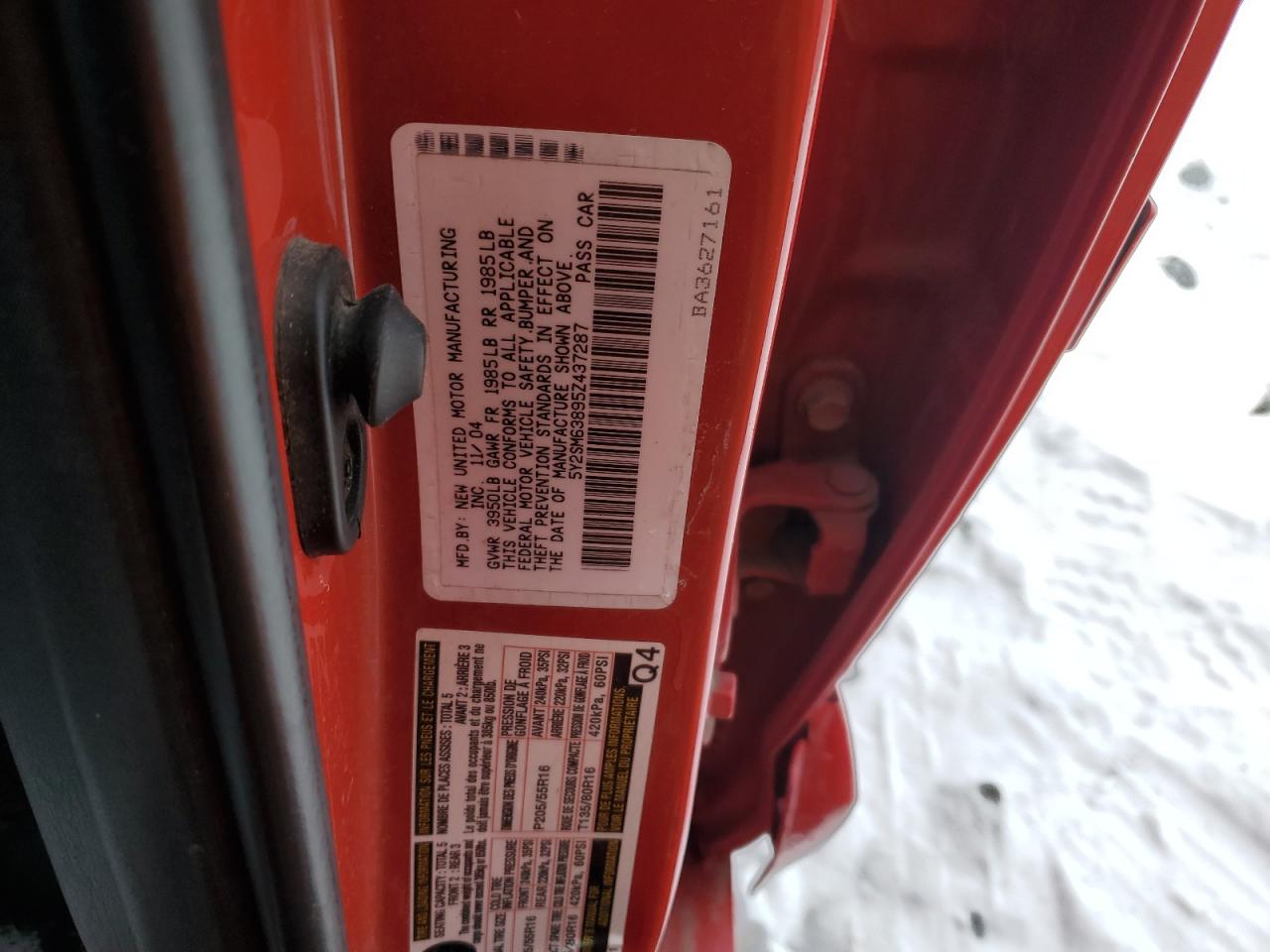 2005 Pontiac Vibe - Image 13