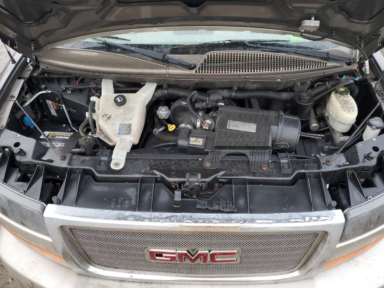 2014 GMC Savana - Image 12