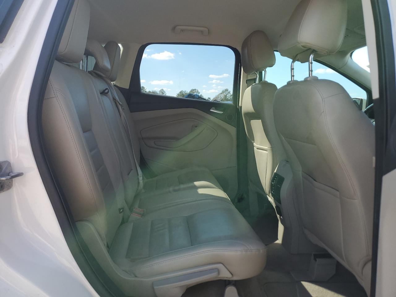 2014 Ford Escape - Image 11