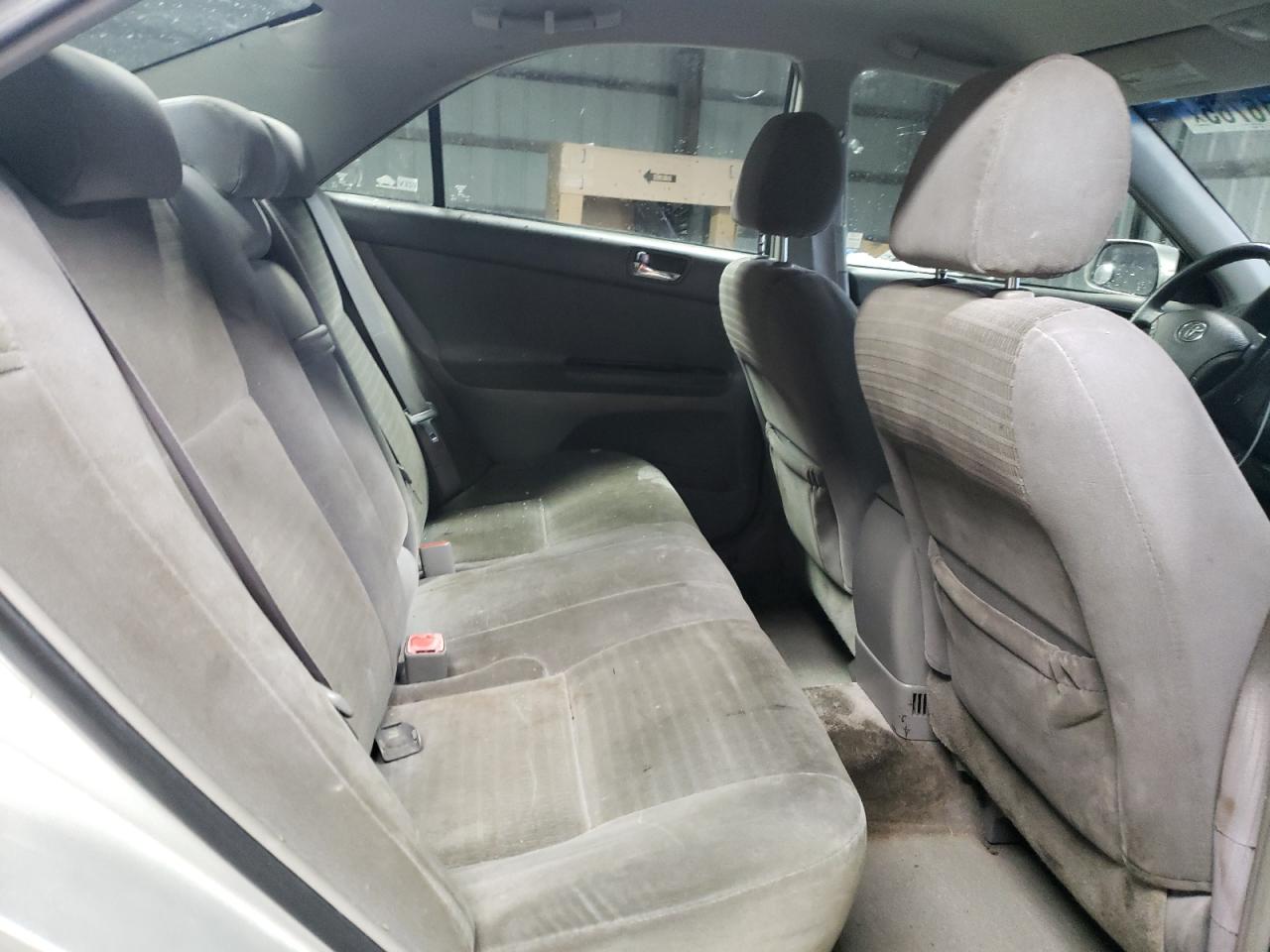 2006 Toyota Camry - Image 11