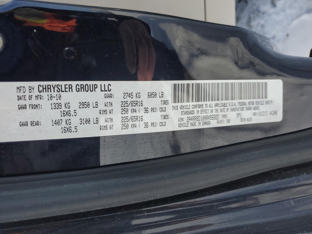 2010 Chrysler Town & Country - Image 15