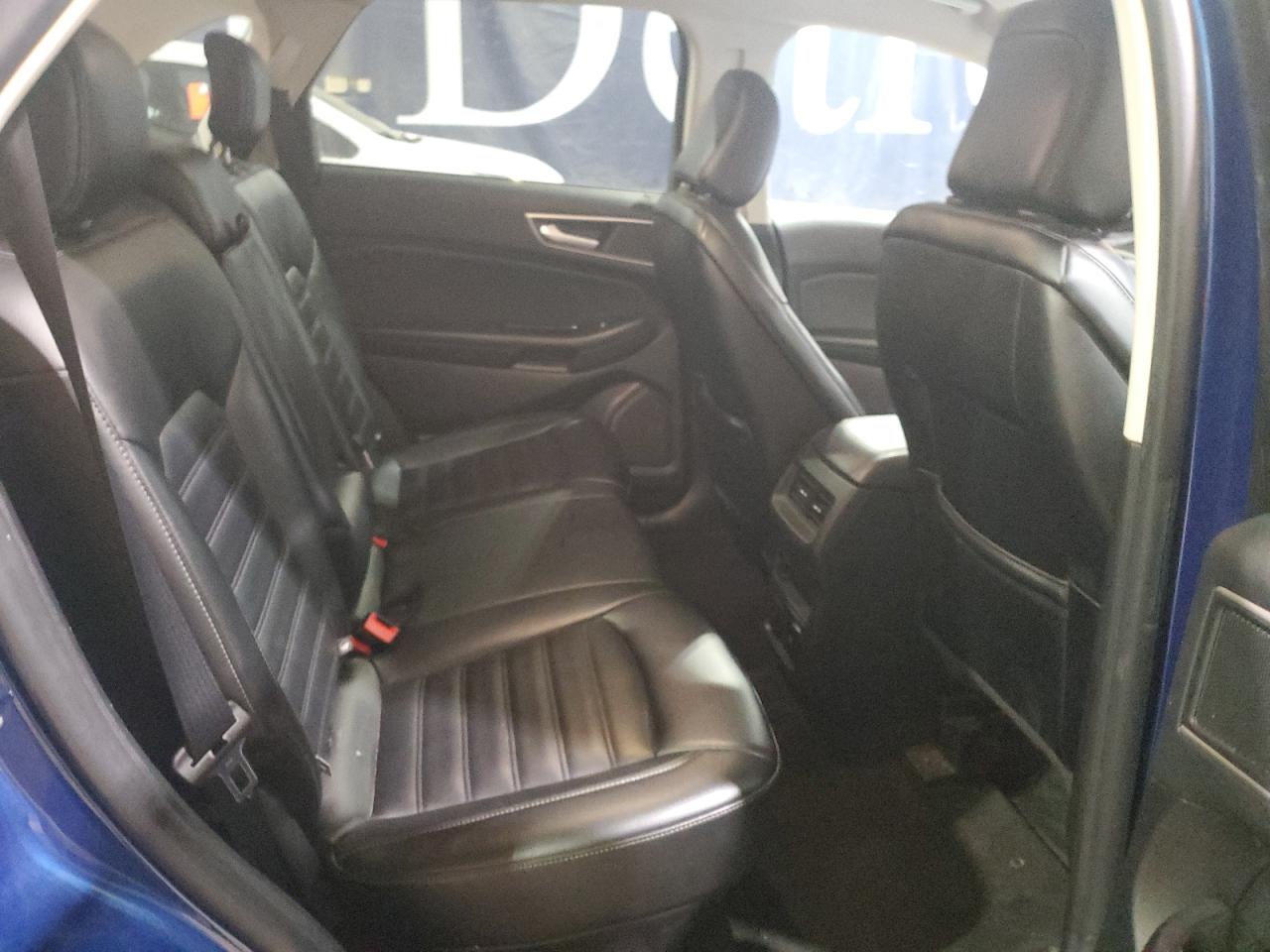 2020 Ford Edge - Image 11
