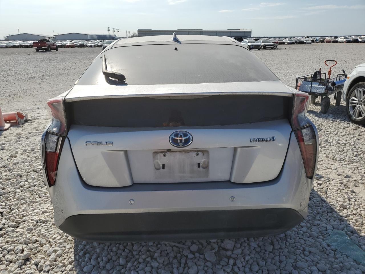 2018 Toyota Prius - Image 6