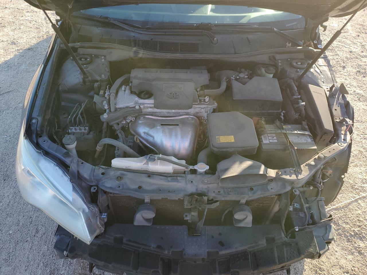 2015 Toyota Camry - Image 11
