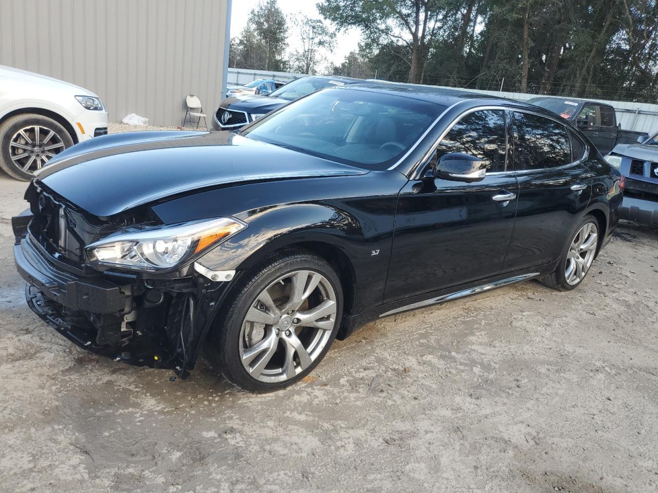 2017 Infiniti Q70 - Image 1
