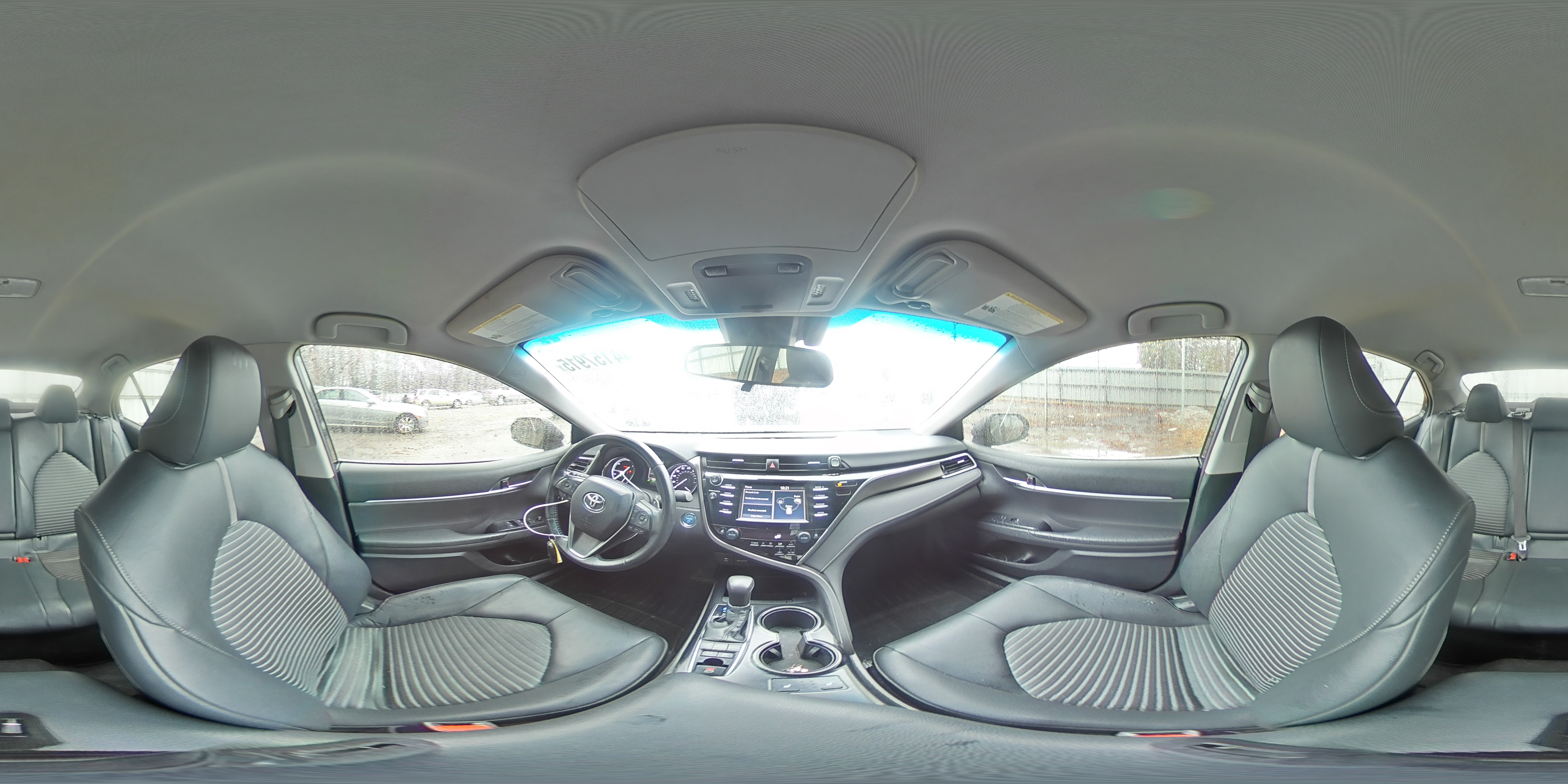 2018 Toyota Camry - Image 14