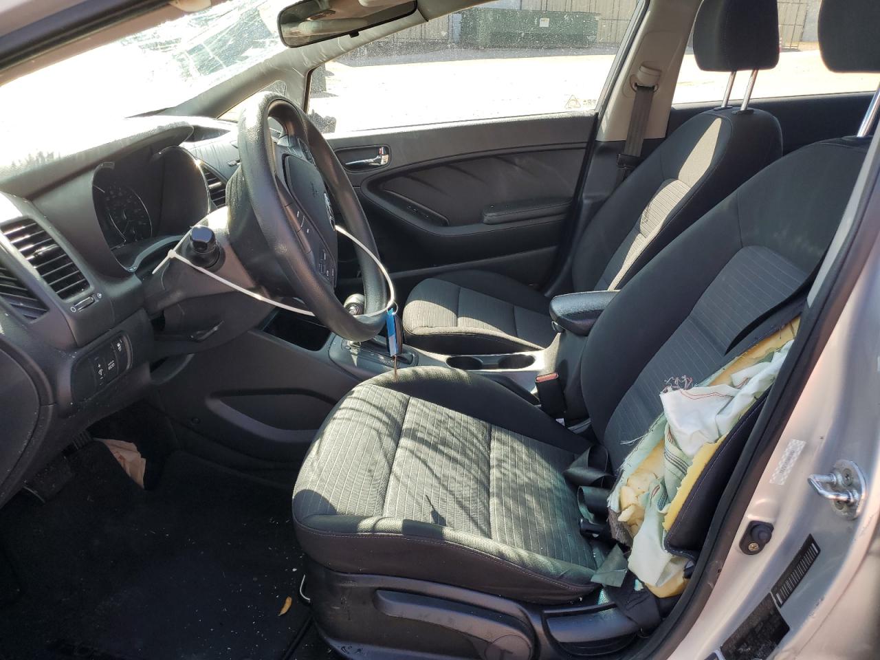 2015 Kia Forte - Image 7