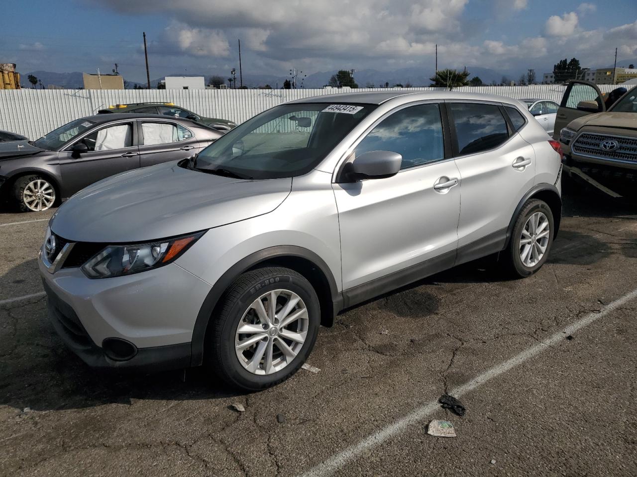 2017 Nissan Rogue - Image 1