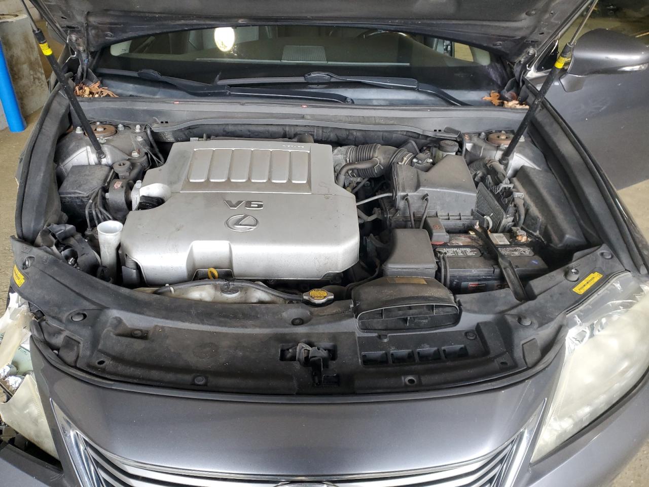 2013 Lexus ES - Image 12