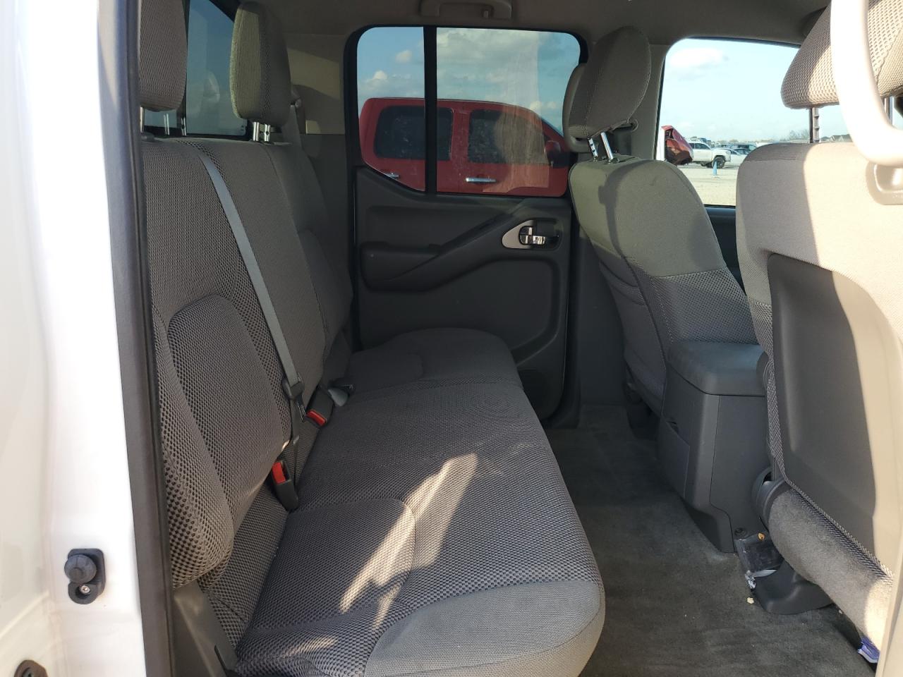 2014 Nissan Navara (Frontier) - Image 10