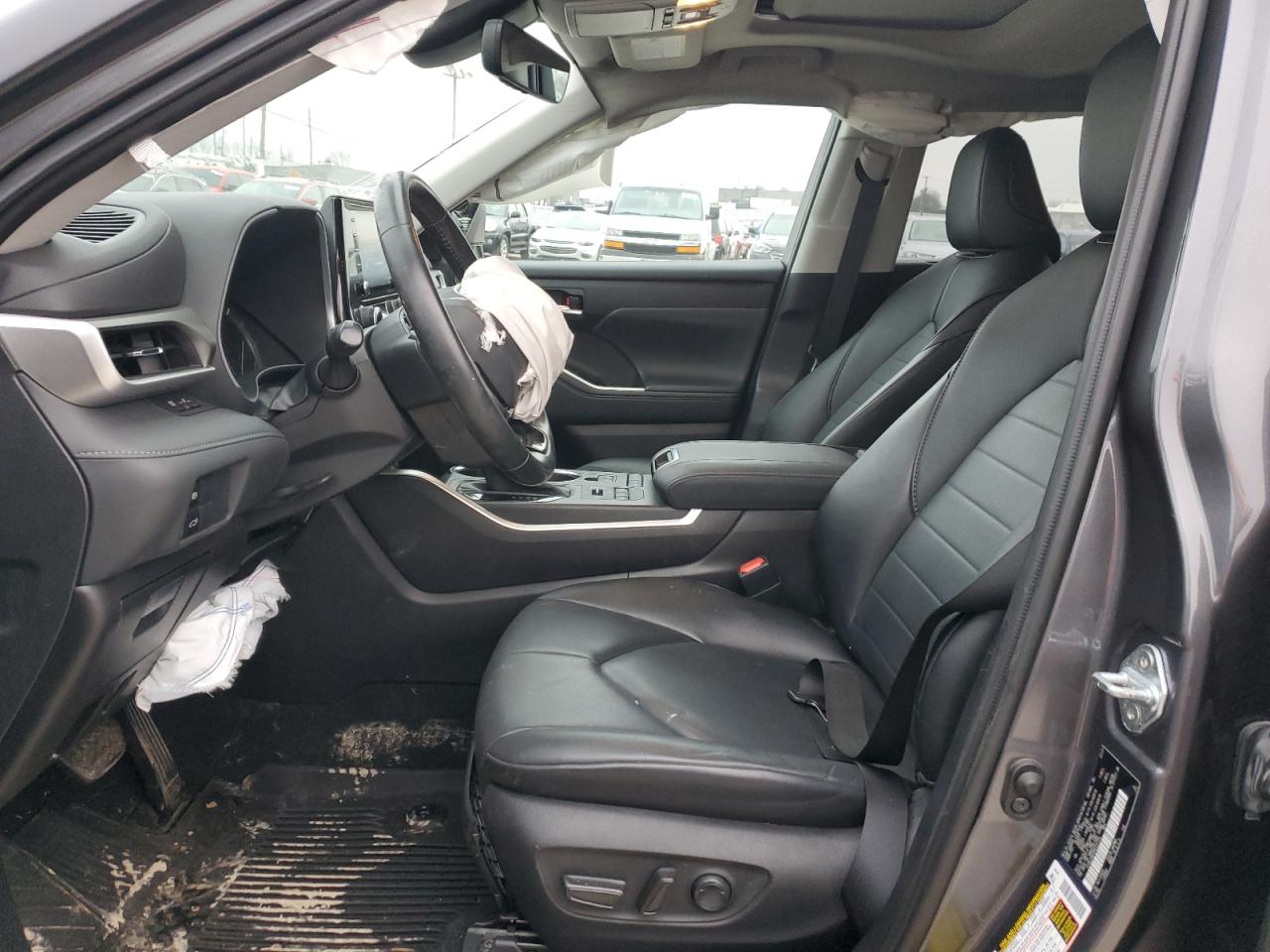 2021 Toyota Highlander - Image 7