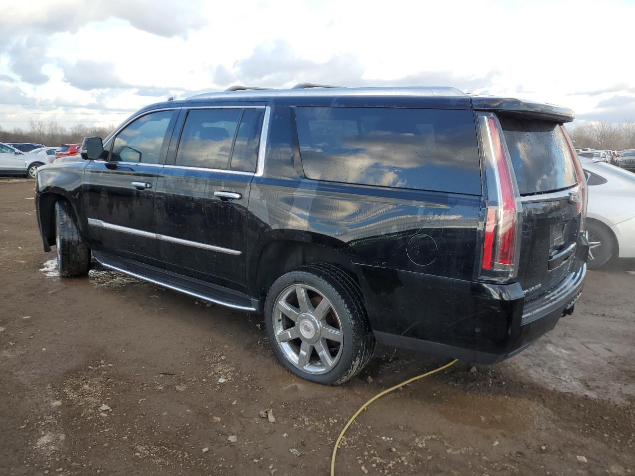 2019 Cadillac Escalade - Image 2