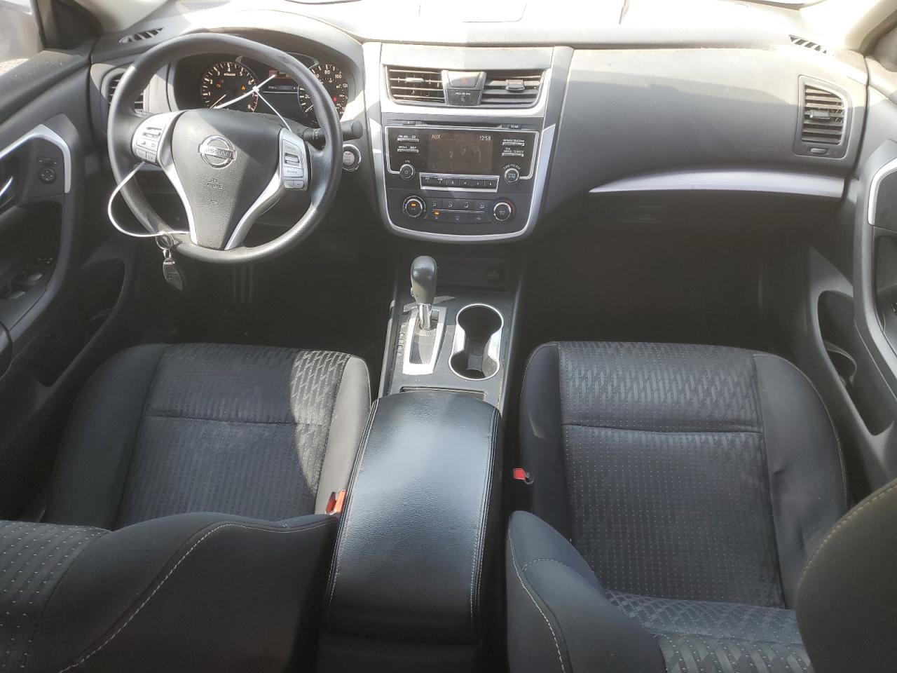 2017 Nissan Altima - Image 8