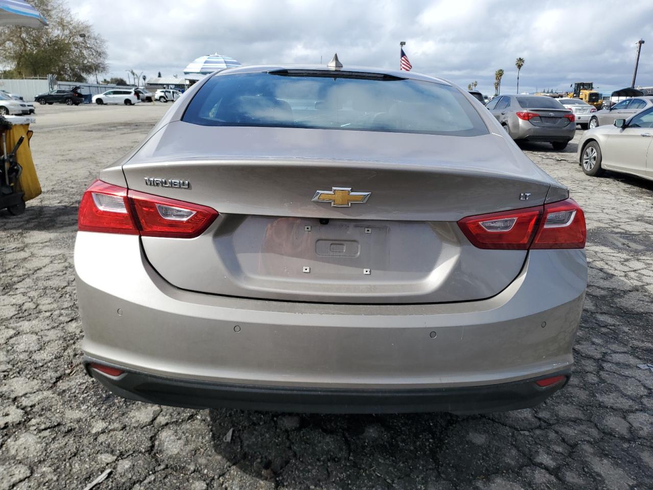 2023 Chevrolet Malibu - Image 6