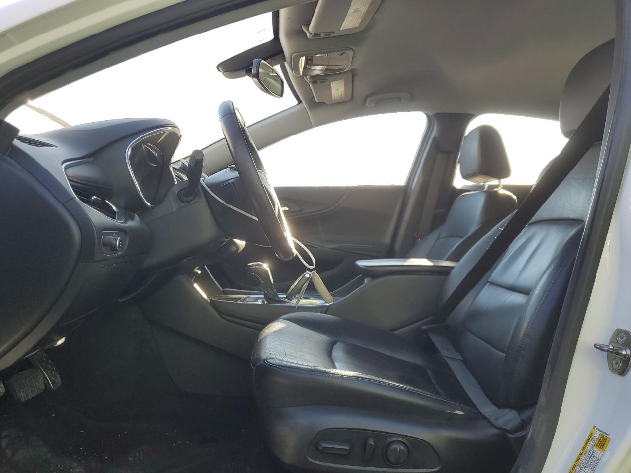 2017 Chevrolet Malibu - Image 7