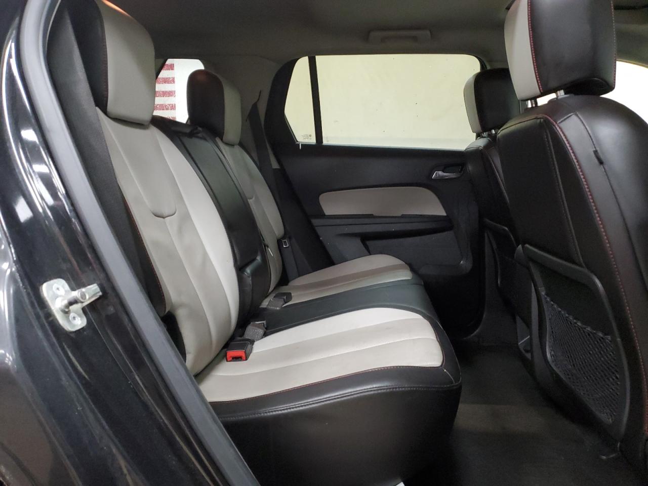 2010 GMC Terrain - Image 11