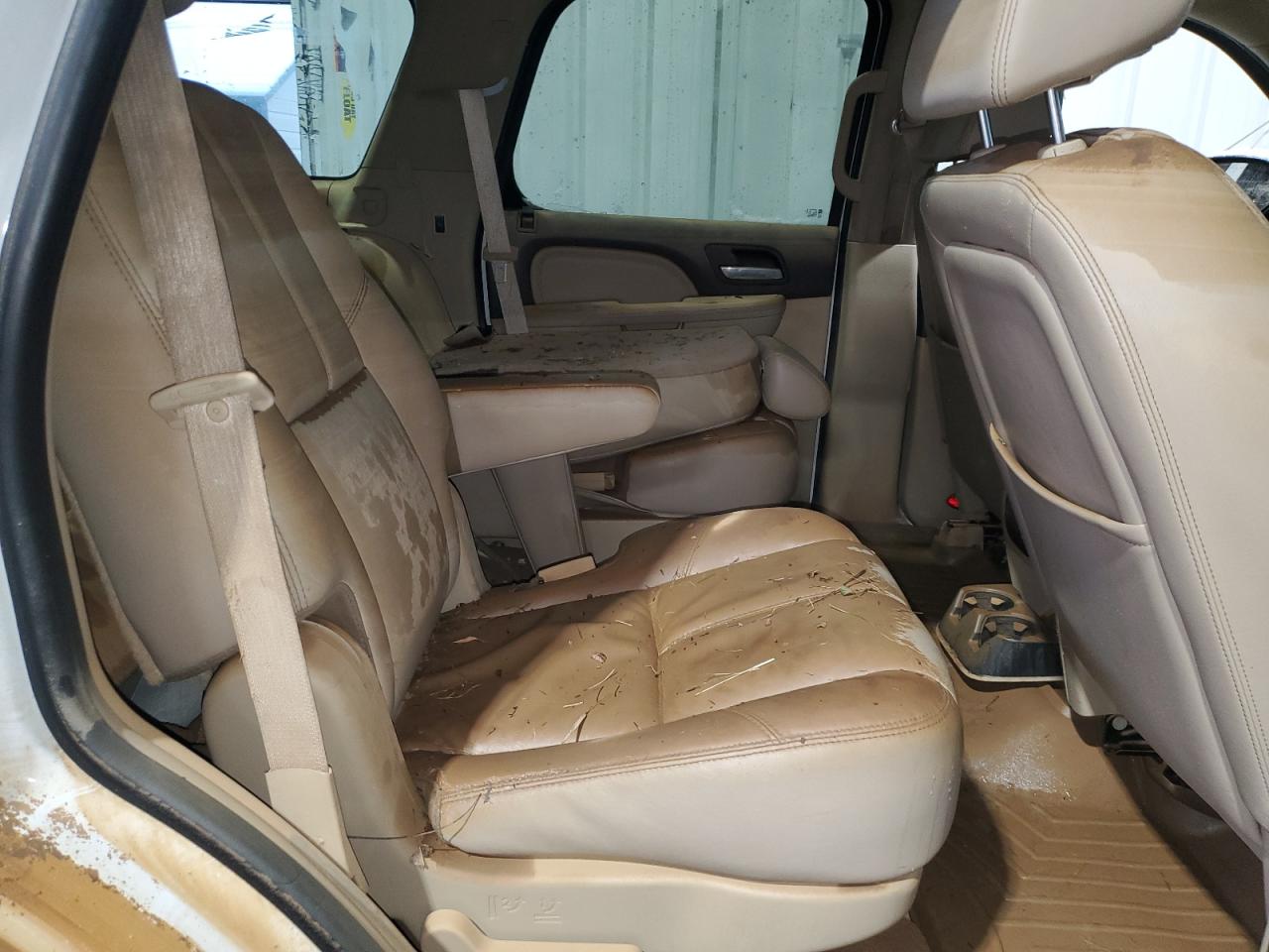 2008 GMC Yukon - Image 12