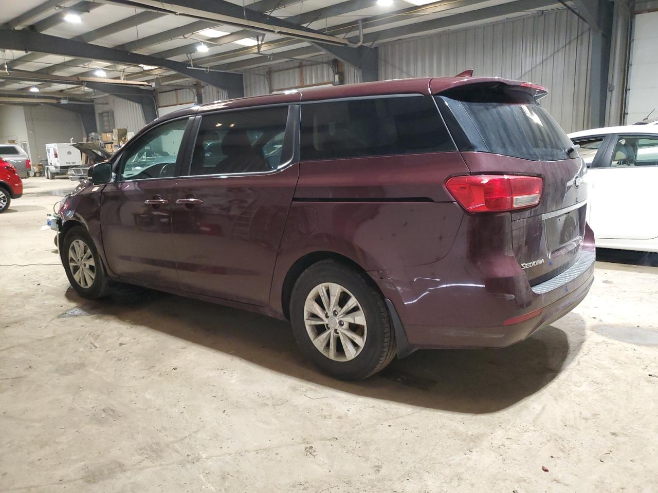 2018 Kia Sedona - Image 2