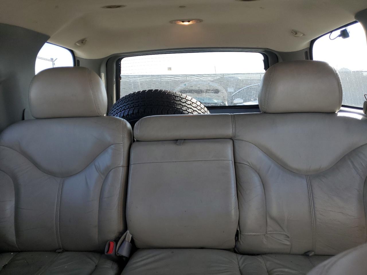 2001 GMC Yukon - Image 10