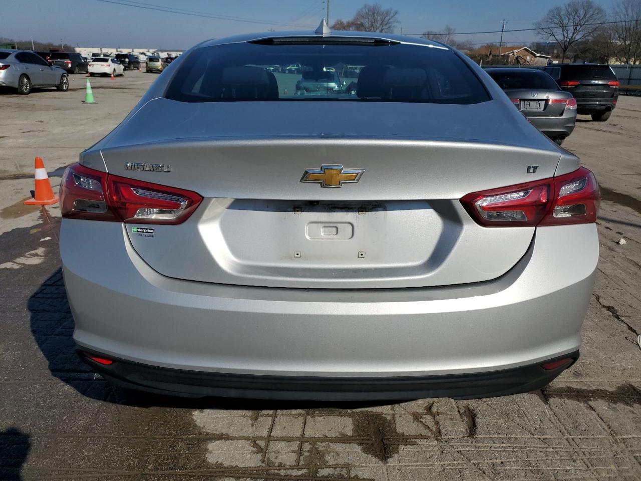 2022 Chevrolet Malibu - Image 6