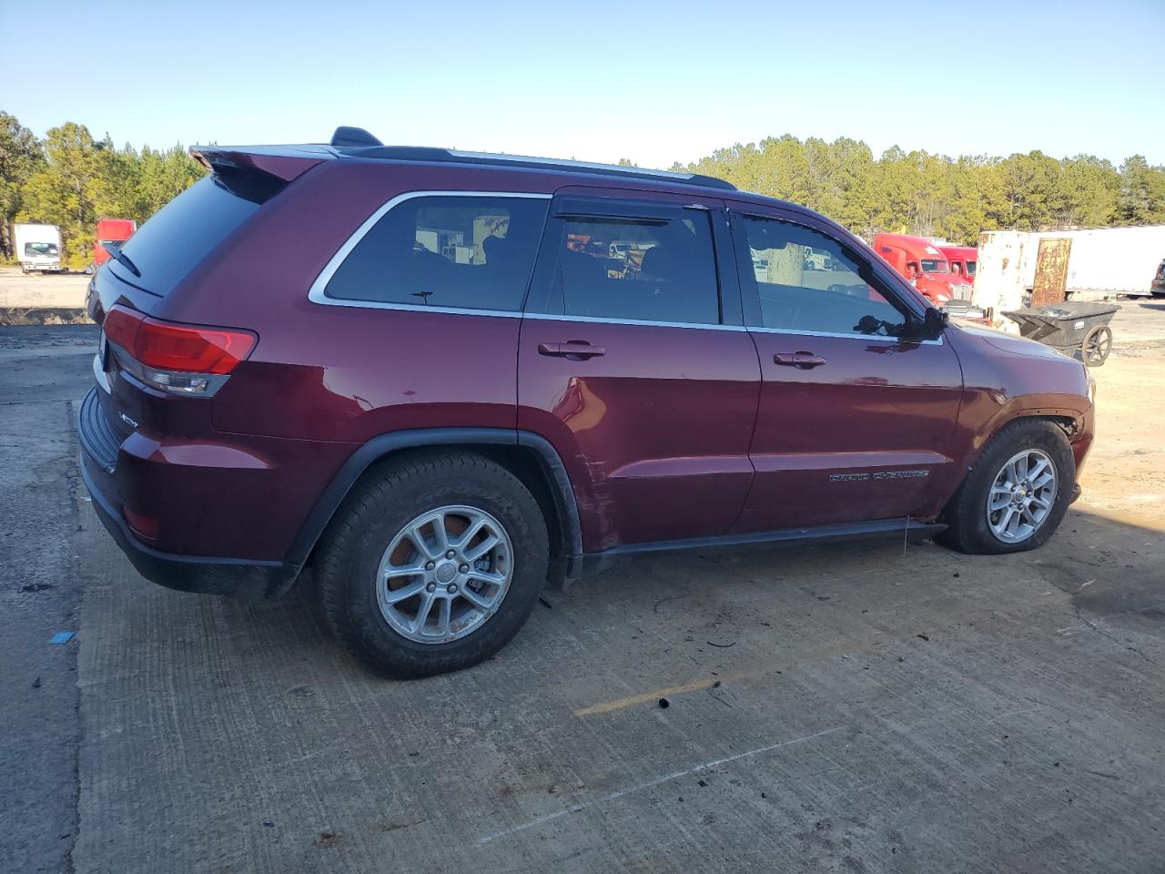 2018 Jeep Grand Cherokee - Image 3
