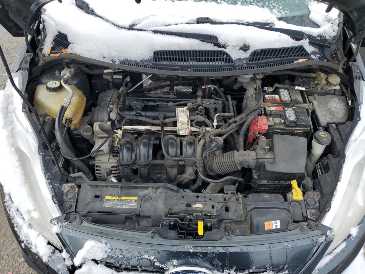 2011 Ford Fiesta - Image 11