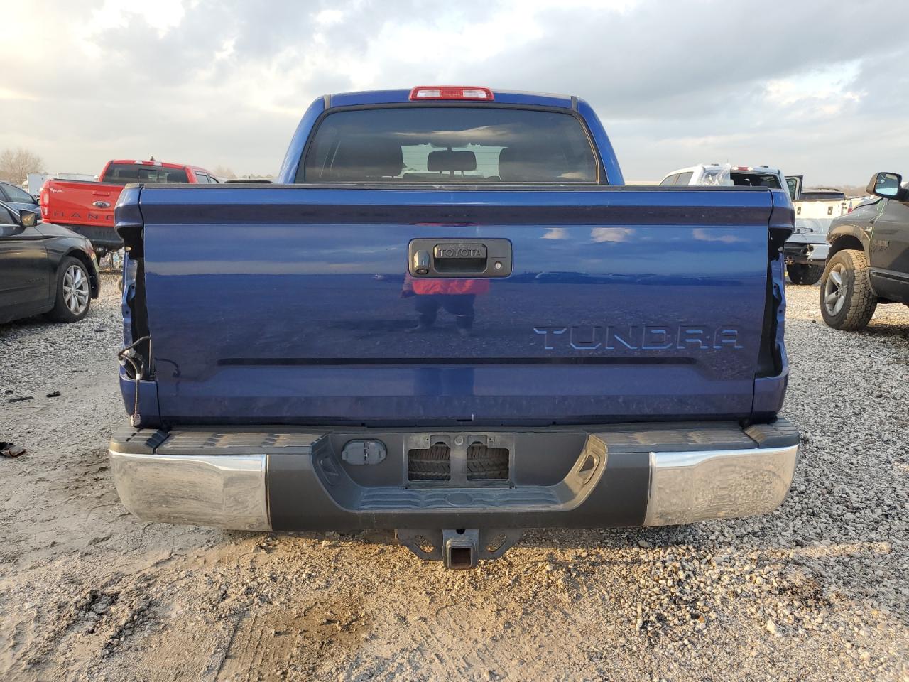 2015 Toyota Tundra - Image 6
