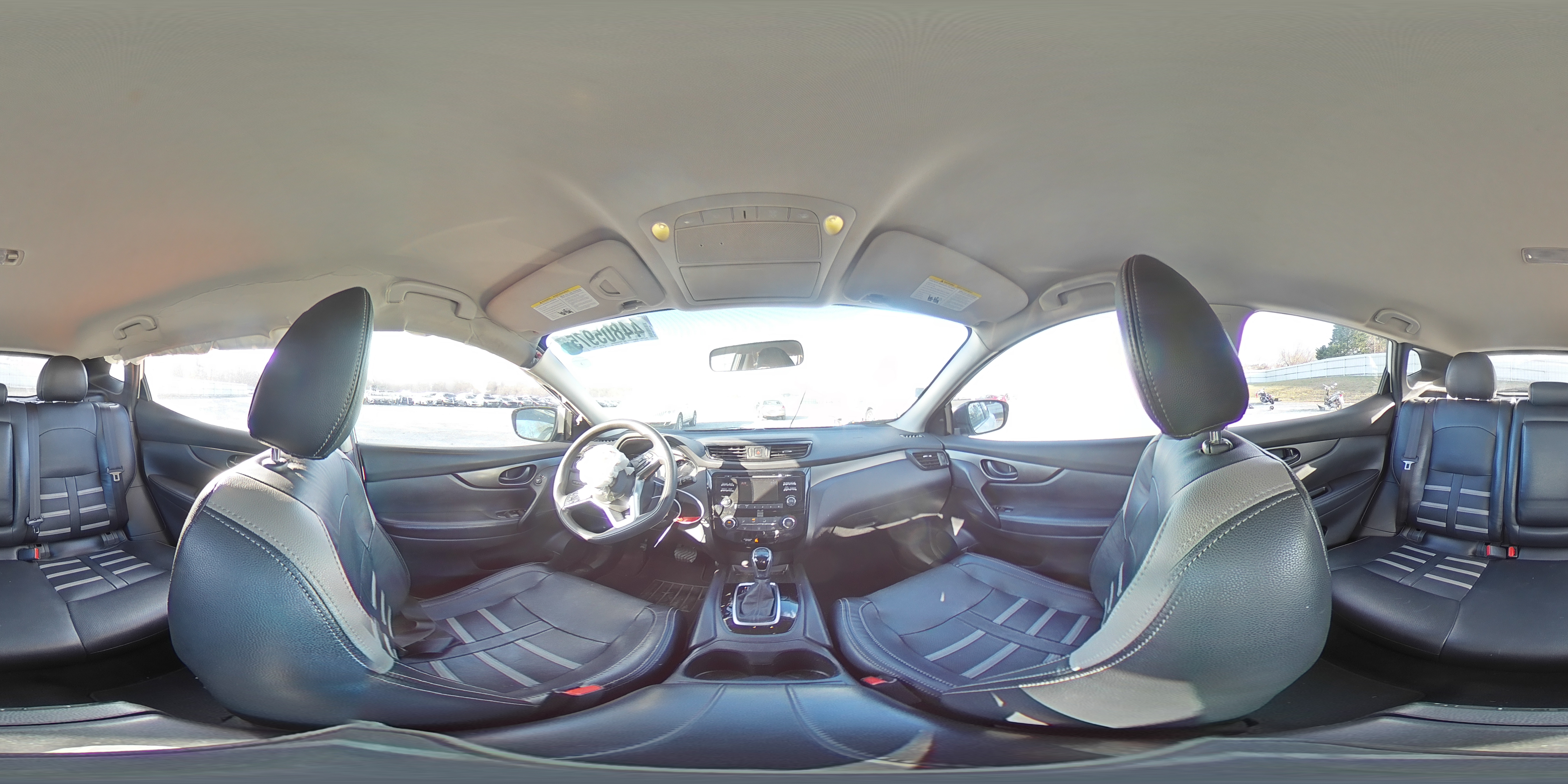 2018 Nissan Rogue - Image 13