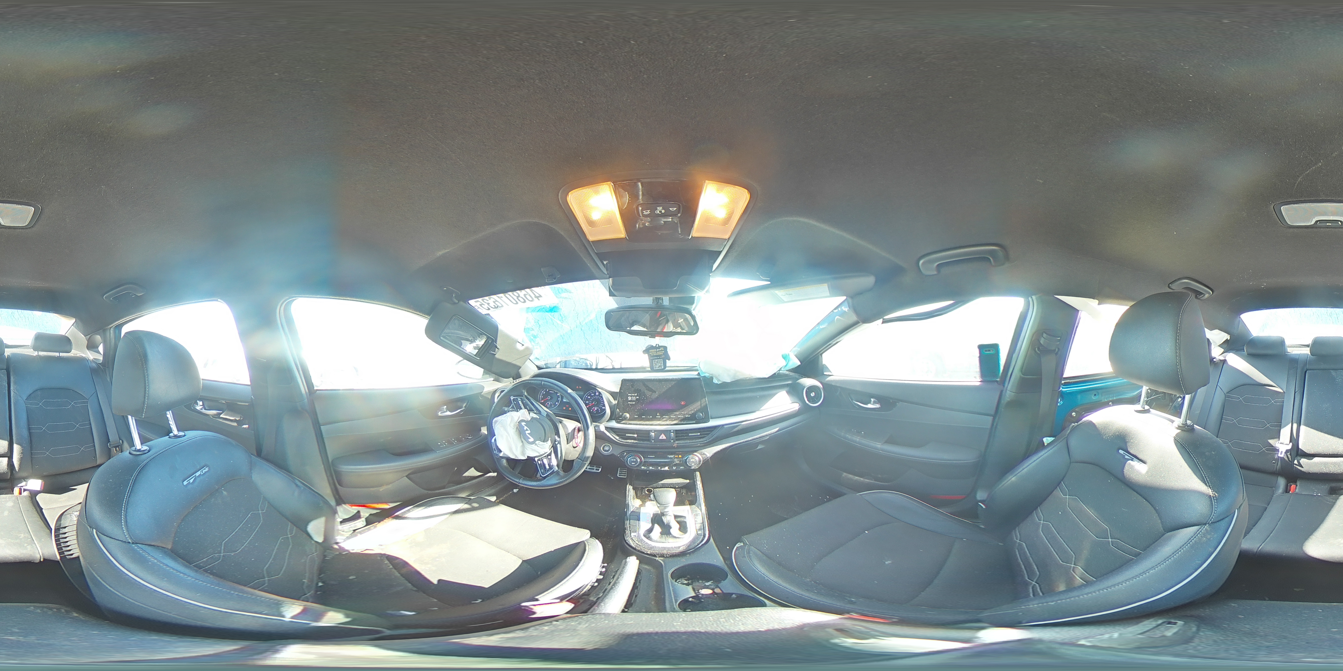 2023 Kia Forte - Image 13