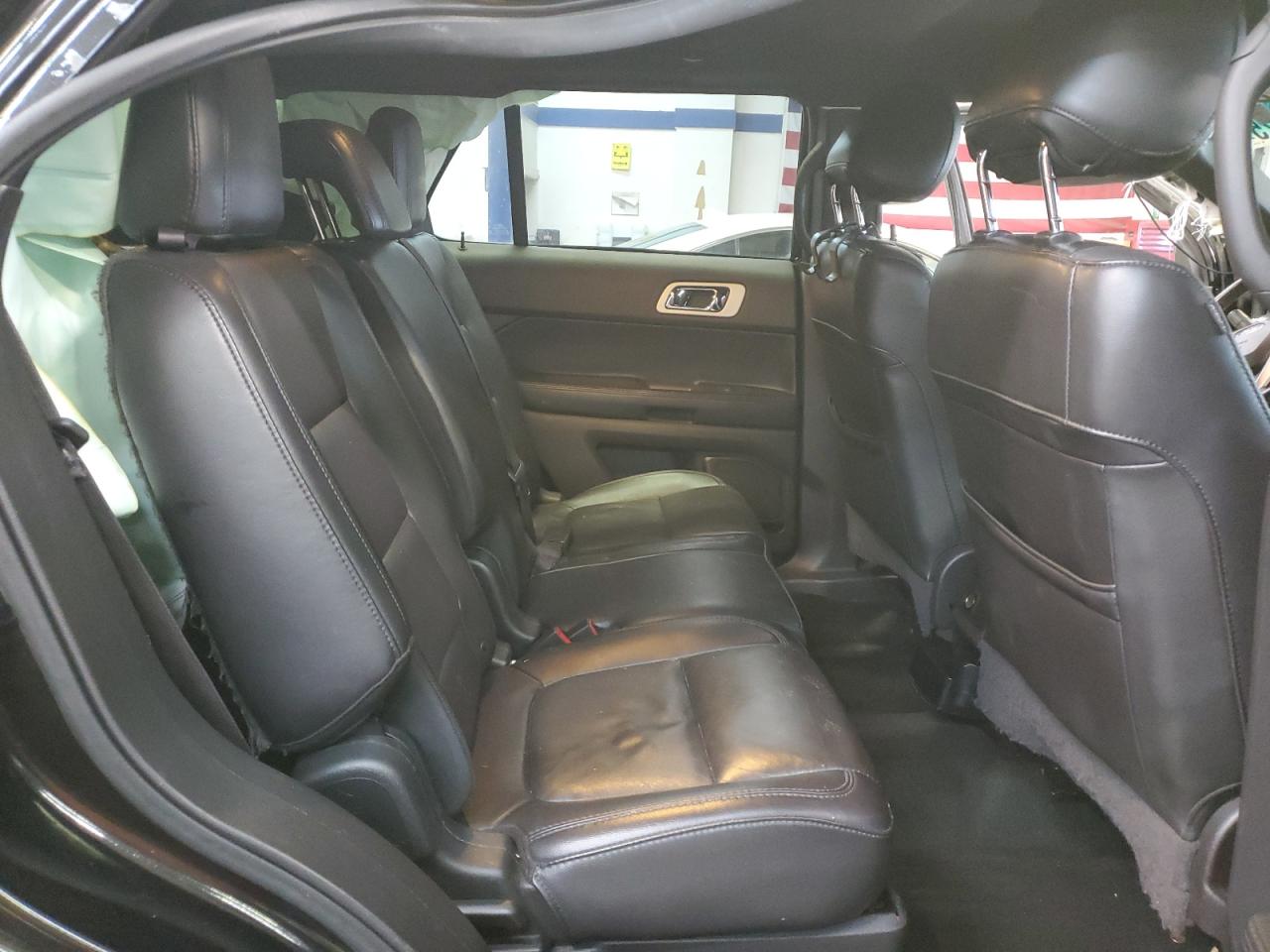 2015 Ford Explorer - Image 11