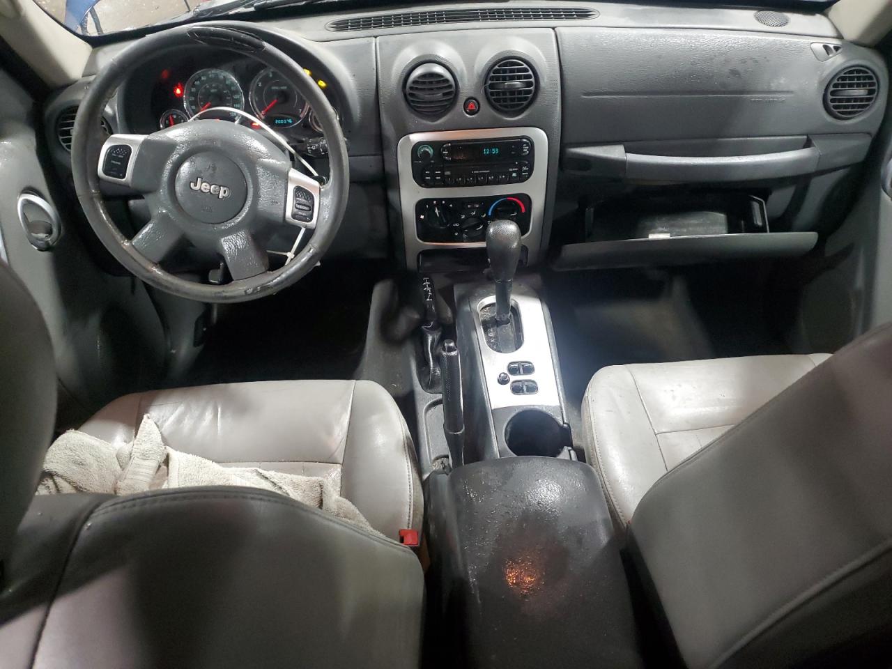 2007 Jeep Liberty (North America) - Image 8