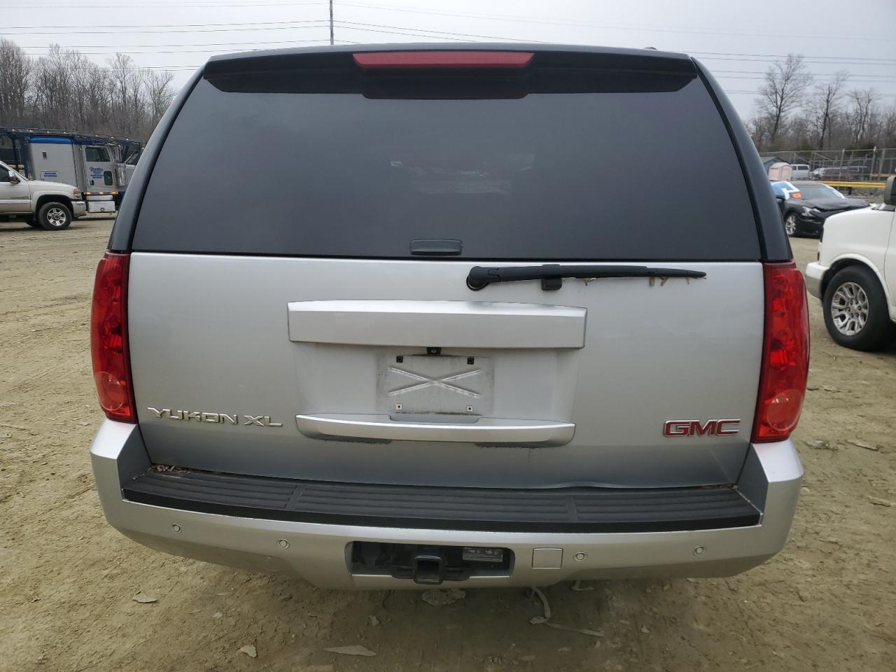 2013 GMC Yukon - Image 6