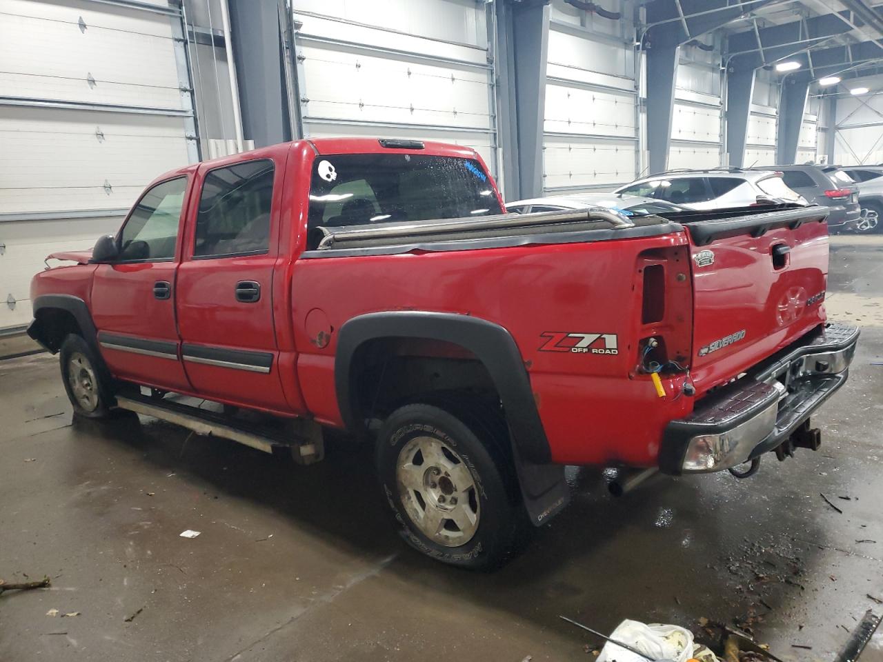 2005 Chevrolet Silverado - Image 2
