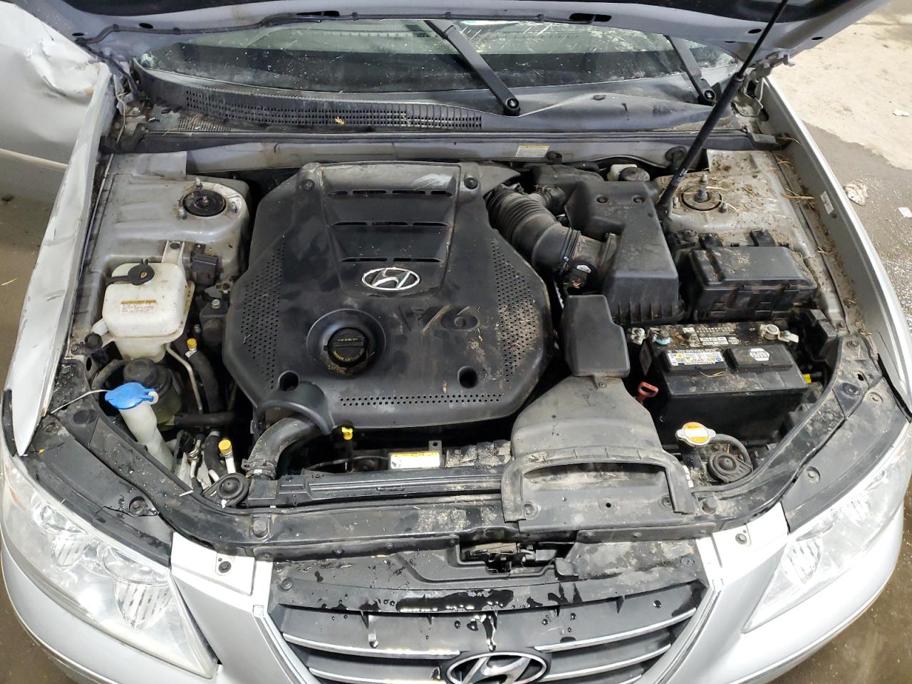 2009 Hyundai Sonata - Image 11
