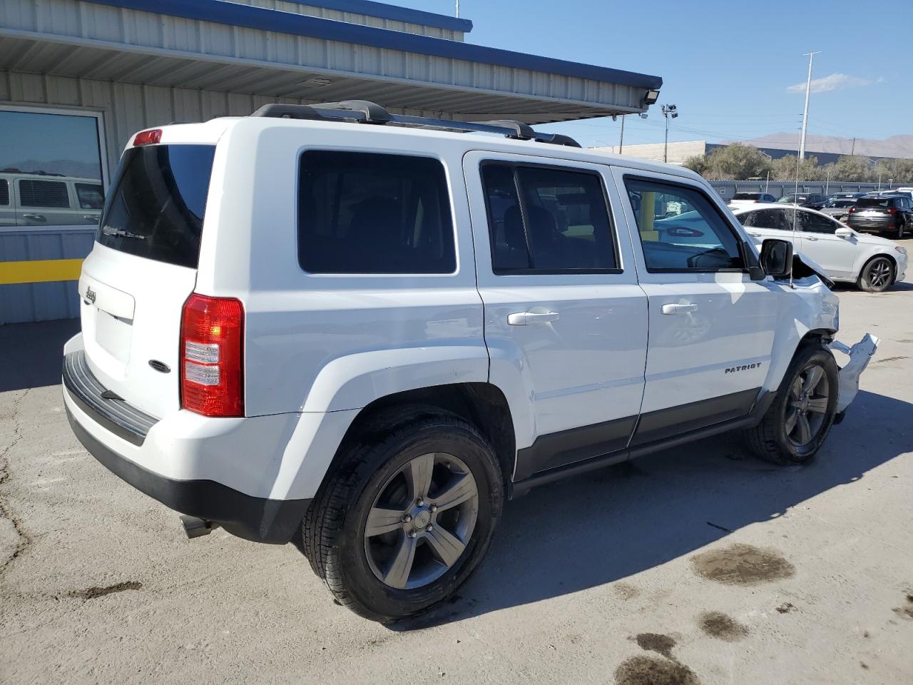 2016 Jeep Liberty (Patriot) - Image 3