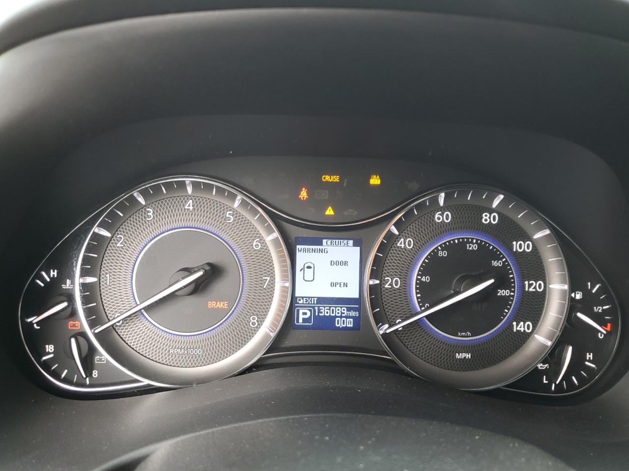 2014 Infiniti QX80 - Image 9