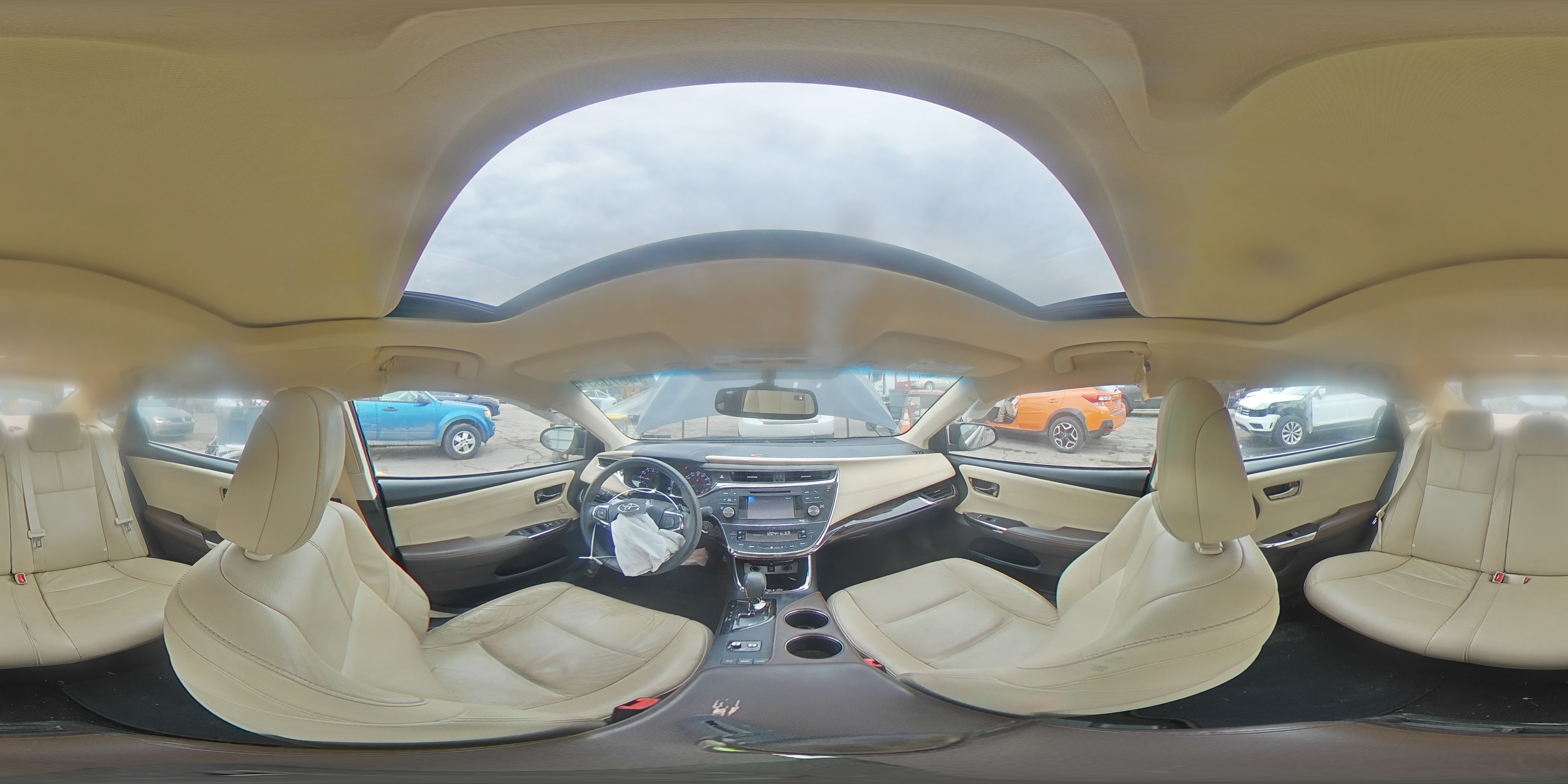 2013 Toyota Avalon - Image 13