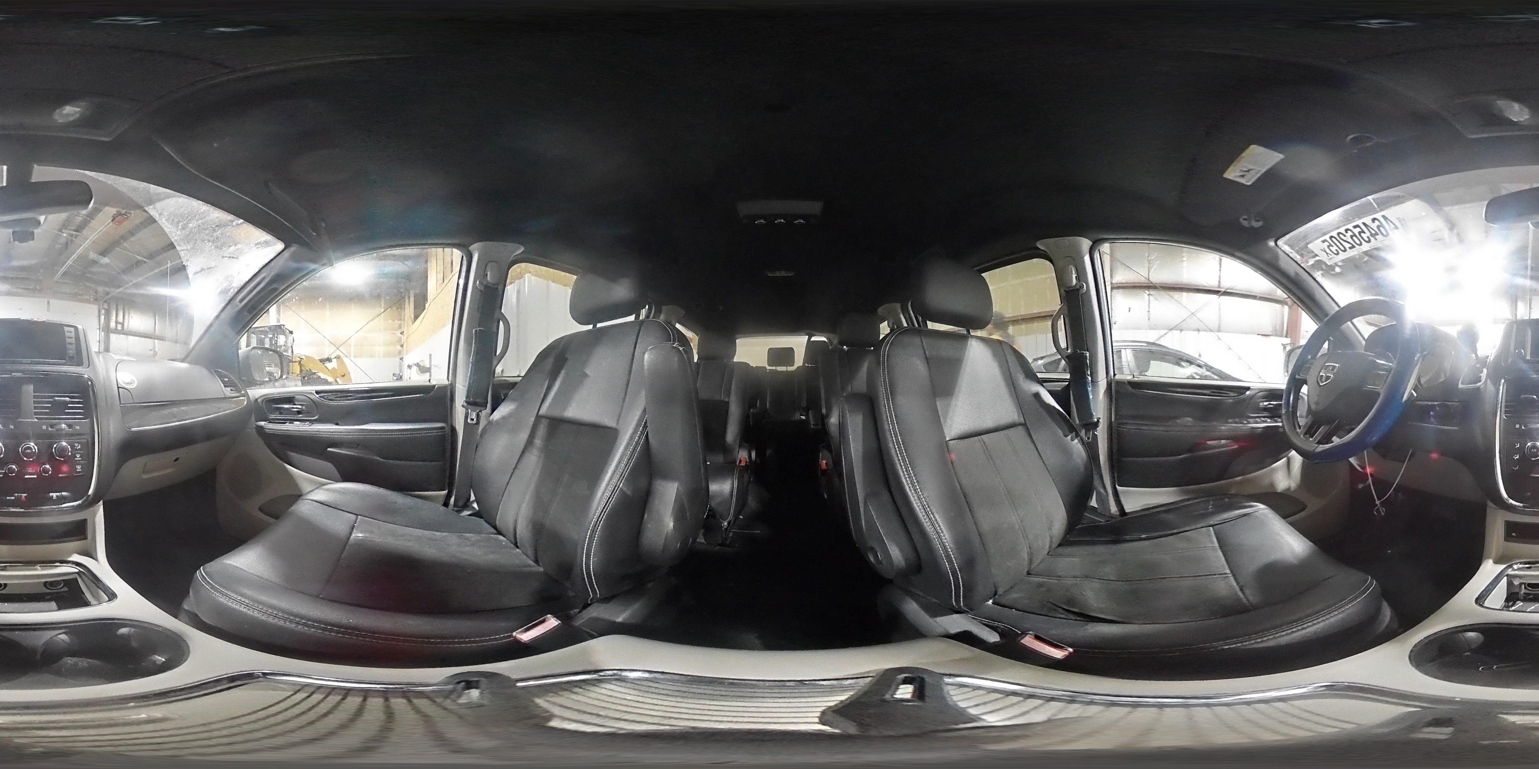 2020 Dodge Caravan - Image 13