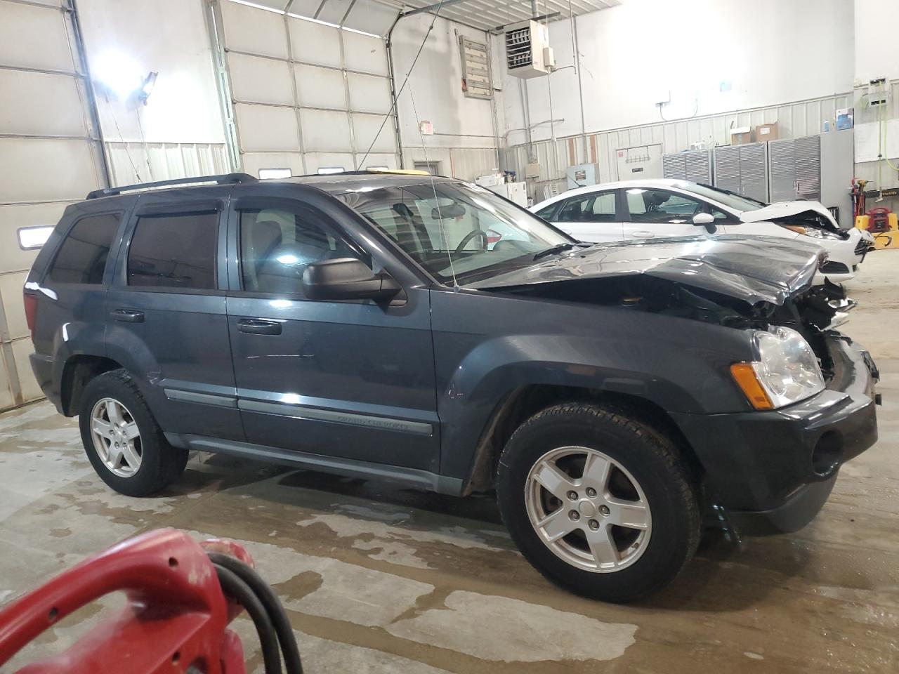 2007 Jeep Grand Cherokee - Image 4