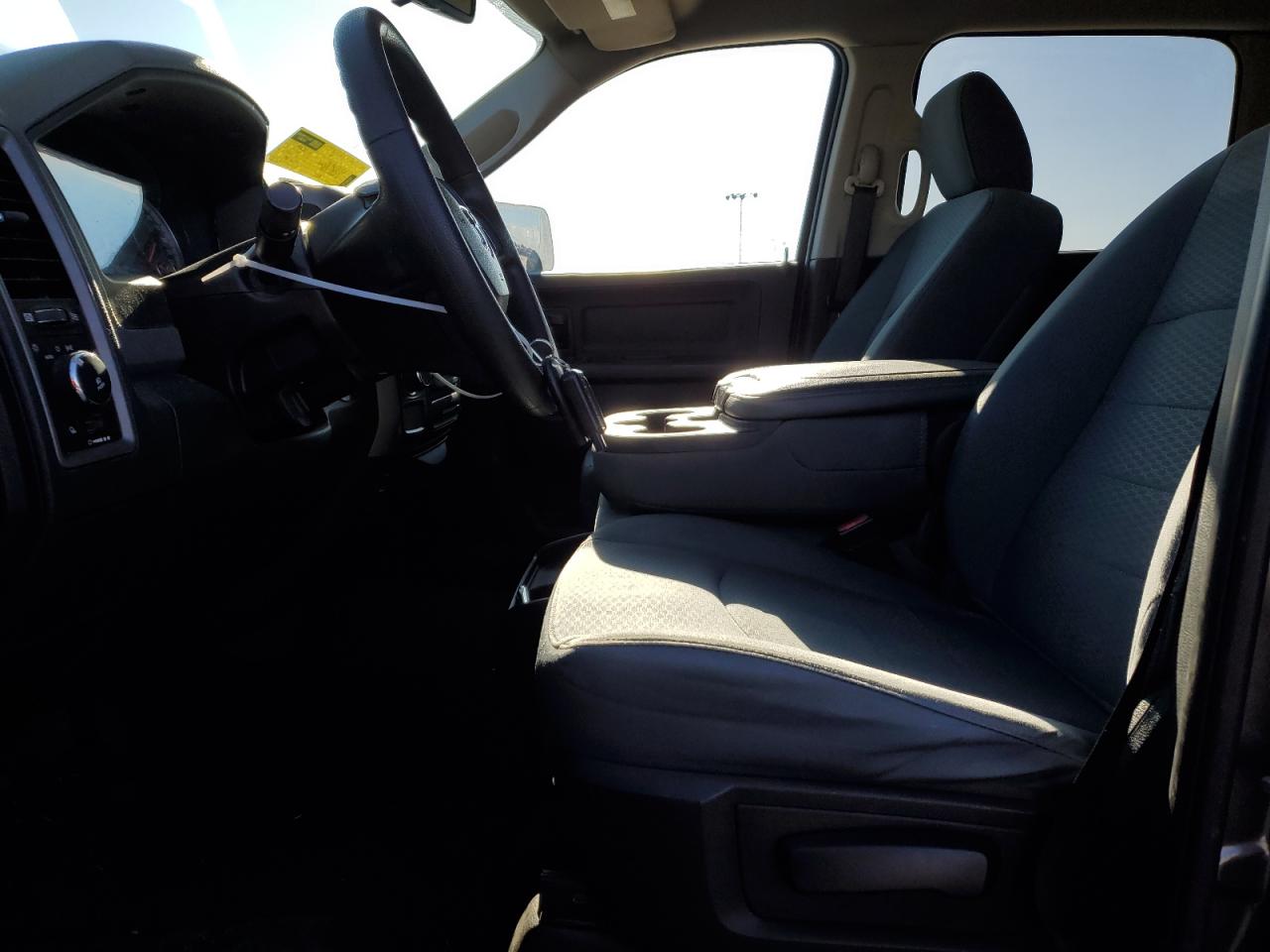 2016 RAM 1500 - Image 7