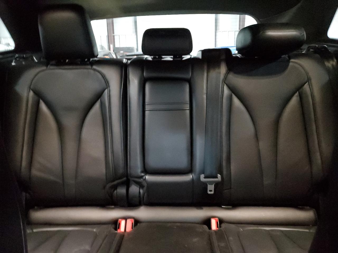 2018 Lincoln MKC - Image 10