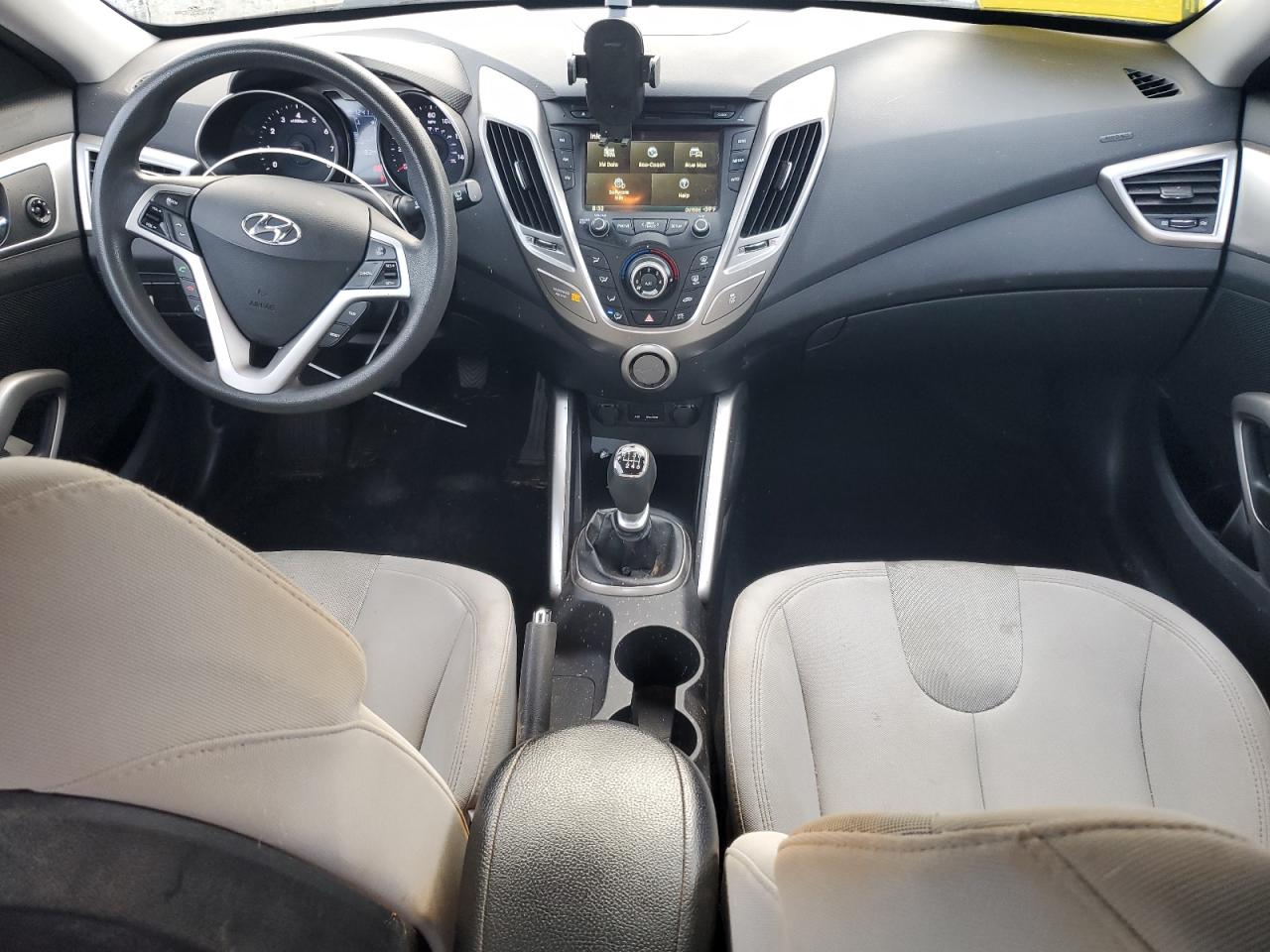 2012 Hyundai Veloster - Image 8