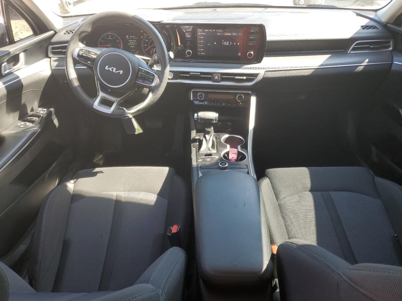 2022 Kia K5 - Image 8