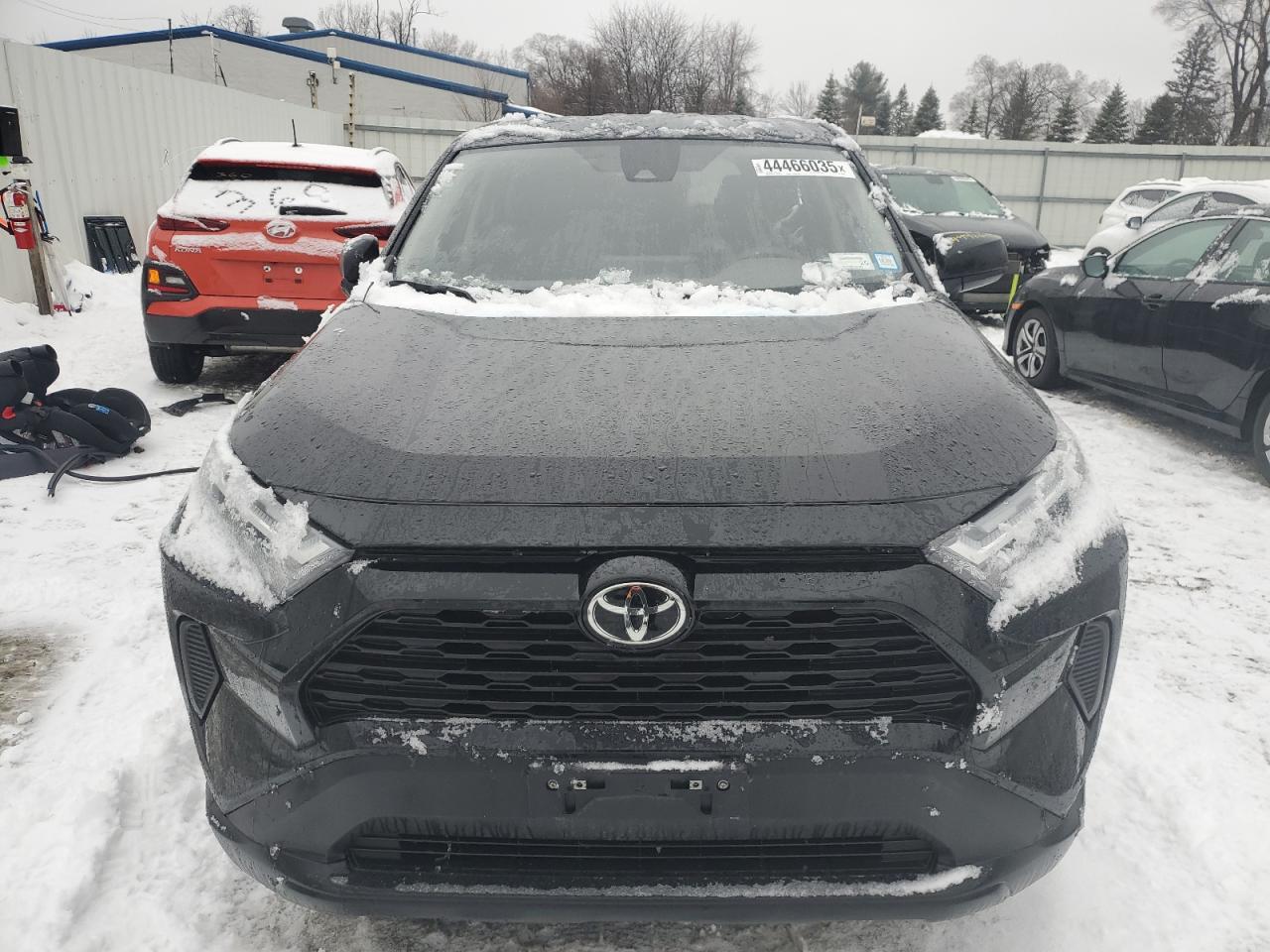 2023 Toyota RAV 4 - Image 5