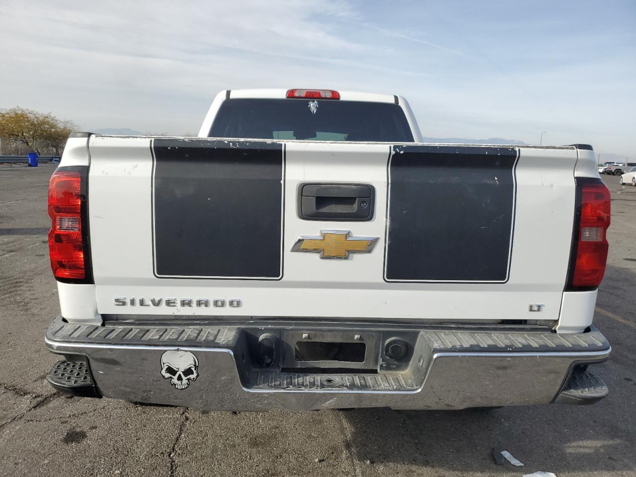 2015 Chevrolet Silverado - Image 6